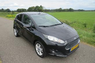 Ford Fiesta 1.0 80pk Titanium 12-2014 Navigatie Airco 5drs  topstaat picture 3