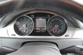 Volkswagen Passat 1.4 TSI 122pk High Executive Blue motion  2012  Automaat  navigatie clima leer  vol optie picture 11