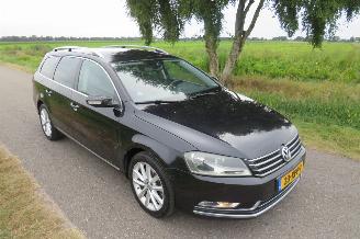 Volkswagen Passat 1.4 TSI 122pk High Executive Blue motion  2012  Automaat  navigatie clima leer  vol optie picture 9
