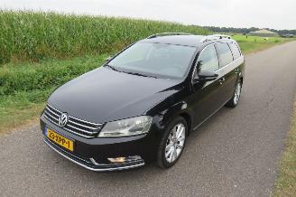 Volkswagen Passat 1.4 TSI 122pk High Executive Blue motion  2012  Automaat  navigatie clima leer  vol optie picture 10