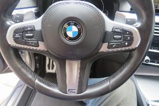 BMW 5-serie 520D Automaat 190pk High Executive M Pakett 87.000km  2019 vol optie picture 16