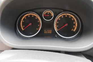 Opel Corsa 1.2 16v Berlin  31.000km nap !!!!!! Airco 5 Drs Parkeerschade [ van opa Geweest picture 2