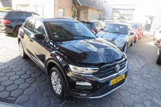 Auto incidentate Volkswagen T-Roc 1.5 TSI Automaat Style  101.000km nap Camera 2020-07 Splinternieuw 2020/7