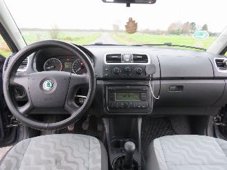 Skoda Fabia 1.2 12v GO  Airco  Topstaat picture 4