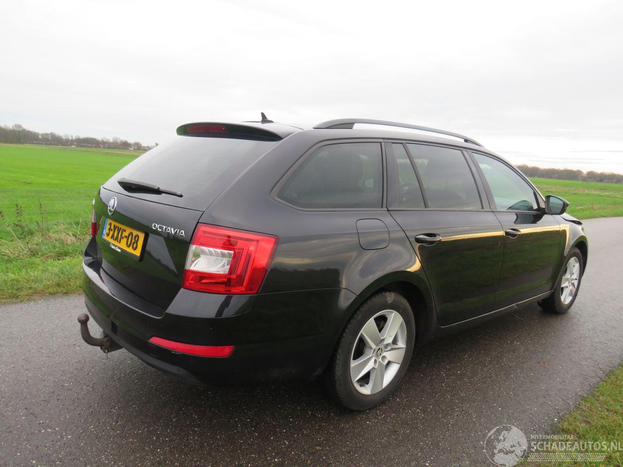 Skoda Octavia 1.2 TSi Greentech Active Edition Camera Navigatie Clima Stoelverwarming