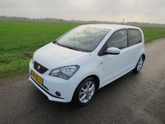 Damaged car Seat Mii 10. 5Drs Sport Connect  76.000km nap navigatie Sensoren 2017  Airco  [ nieuwstaat 2017/11
