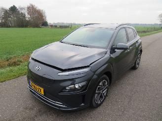 Hyundai Kona 39 kw Automaat Hybride  Elektrisch 2021  40.000km Camera Navigatie  stoelverwarmig  nieuwstaat picture 17
