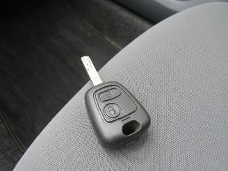 Peugeot 107 1.0 12v  89.000km  100% Orgineel 5drs Airco  [ nieuwstaat  2009 picture 17