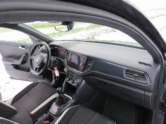 Volkswagen T-Roc 1.5 TSi Sport 150pk 2018 Parkeerschade [ Camera Navigatie Clima stoel stuur verwarring picture 17