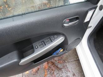 Mazda 2 1.3  GT M Line Benzine/ Lpg  2011-09  Parkeerschade picture 13