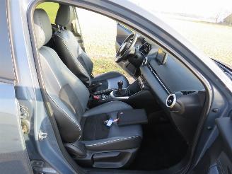 Mazda 2 1.5 Hybride Elektrisch Benzine  ky activ-G Signature Camera / Navi / CarPlay / DAB / Stoel-Stuur Verwarming picture 6