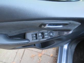 Mazda 2 1.5 Hybride Elektrisch Benzine  ky activ-G Signature Camera / Navi / CarPlay / DAB / Stoel-Stuur Verwarming picture 18