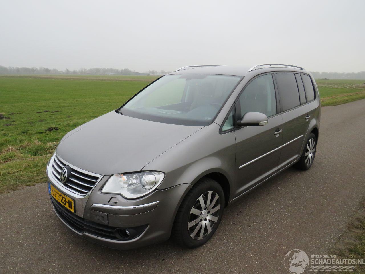 Volkswagen Touran 1.4 TSi  170pk Automaat 7 persoons  Highline Business sport  mpv