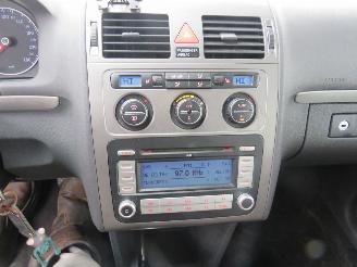 Volkswagen Touran 1.4 TSi  170pk Automaat 7 persoons  Highline Business sport  mpv picture 16