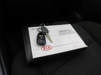 Kia Sorento 3.3 V6 248pk Automaat Comfort  152.000km nap  4x4  jeep Navigatie 2009 airco picture 11