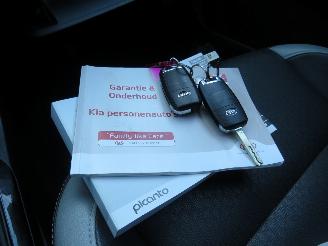 Kia Picanto Kia Picanto 1.0 CVVT Design Edition Camera Navigatie Airco Clima leer 70.000km picture 18