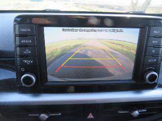 Kia Picanto Kia Picanto 1.0 CVVT Design Edition Camera Navigatie Airco Clima leer 70.000km picture 15