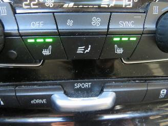 BMW 2-serie 225 XE AUT Plug in  Hybride Elektrisch  Benzine 225xe iPerformance 4x4 High Executive Panoramada picture 8