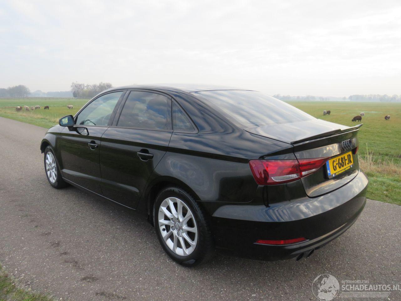 Audi A3 AUDI > A3 > LIMOUSINE 1.4 TFSI 150pk 180.000km Prolline 2015 Navigatie Stoelverwarming