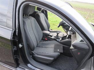 Peugeot 208 1.2 Pure Tech 100 Allure  3.000km  splinter nieuw  5drs Camera Leer Sport stoelen 2025 picture 15