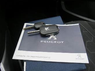 Peugeot 2008 12 Pure 73.000km nap  Pure Tech Blue Lion  2016 Navigatie Clima  Sport picture 6