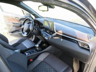 Toyota CH-R 1.8 Aut Hybride Premium  Electrische / Benzine  2017 Leer Camera .Navigatie picture 6