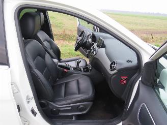 Mercedes B-klasse 1.8 122pk  Avangarde Euro 6 159.000km Orgineel  mpv Leer Navigatie Stoelverwarming picture 26