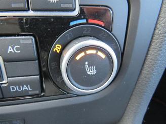 Volkswagen Golf 2.0 GTI Edition 35 235pk Automaat  5Drs Schuifdak 2012 bumperschade picture 19