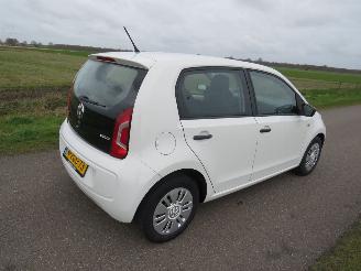 skadebil auto Volkswagen Up! 1.0 Take up  5drs 60pk Airco  parkeerschade bumper 2015 Euro 6 2015/4
