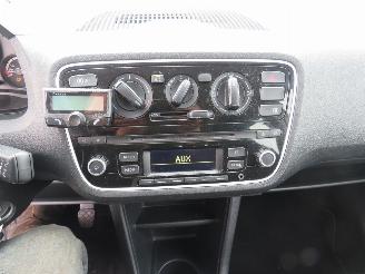 Volkswagen Up! 1.0 Take up  5drs 60pk Airco  parkeerschade bumper 2015 Euro 6 picture 12