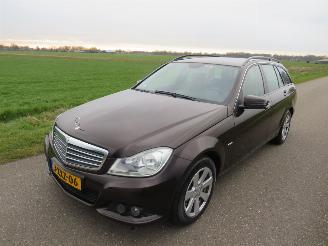 krockskadad bil auto Mercedes C-klasse Estate 250 Business Class Elegance 204pk Automaat leer Navigatie camera 2012/4