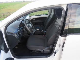 Volkswagen Up! 1.0  BMT Move Up  2019  5DRS airco picture 21