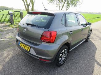 Volkswagen Polo 1.2 TSi 90pk 5drs Navigatie Aircoclimaat 2017 picture 18