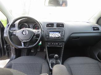 Volkswagen Polo 1.2 TSi 90pk 5drs Navigatie Aircoclimaat 2017 picture 5