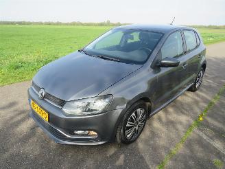 Volkswagen Polo 1.2 TSi 90pk 5drs Navigatie Aircoclimaat 2017 picture 19