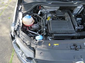 Volkswagen Polo 1.2 TSi 90pk 5drs Navigatie Aircoclimaat 2017 picture 20