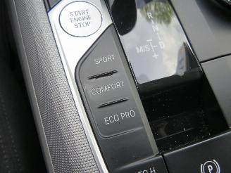 BMW 3-serie 320D Aut  190 PK M Edition High Executive Edition  2020 Sedan camera navigatie clima picture 7