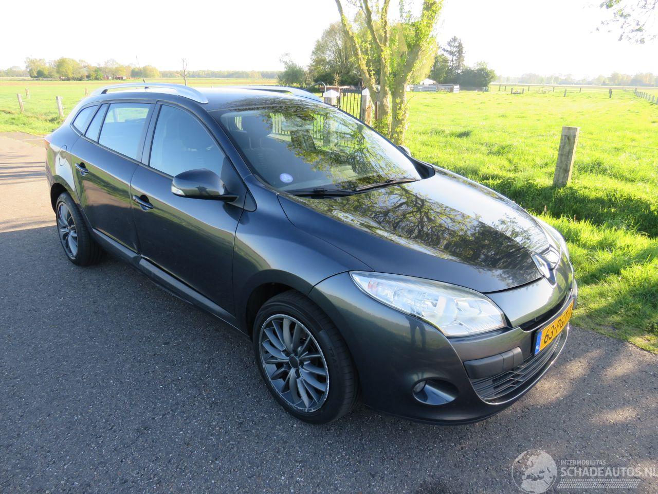 Renault Mégane 1.6 102pk Expression Navigatie Airco  parkeerschade