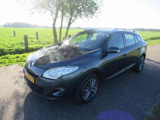 Unfallwagen Renault Mégane 1.6 102pk Expression Navigatie Airco  parkeerschade 2011/2