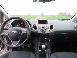 Ford Fiesta 1.2 Limited 2010-11 Airco 5 Drs  PARKEERSCHADE picture 2