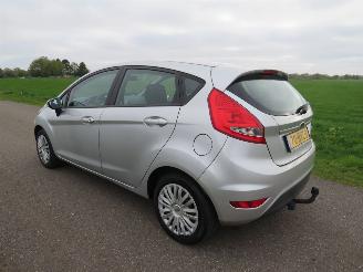 Ford Fiesta 1.2 Limited 2010-11 Airco 5 Drs  PARKEERSCHADE picture 6