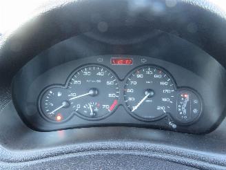 Peugeot 206 1.6 16v XT Automaat  120.000km nap Airco picture 4