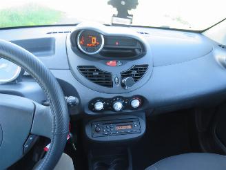 Renault Twingo 1.2 16v Dynamique Schadevrij!!! 2010  Airco Cruiscontrolle top top staat picture 5