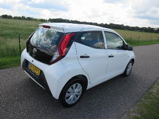 Vaurioauto  passenger cars Toyota Aygo 1.0 VVT-I  57.000km nap X Fun  2019 5drs Airco 2019/5