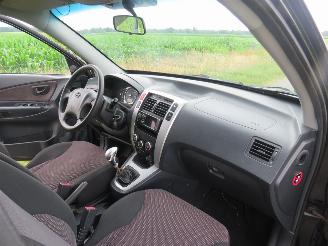 Hyundai Tucson 2.0 i  Active 165.000km nap Suv Airco Nieuwe Apk picture 9