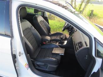Volkswagen Golf 14 TSi ACT 140pk Higline 164.000km  5drs  Schuifdak Sport Stoelverwarming  topstaat picture 3