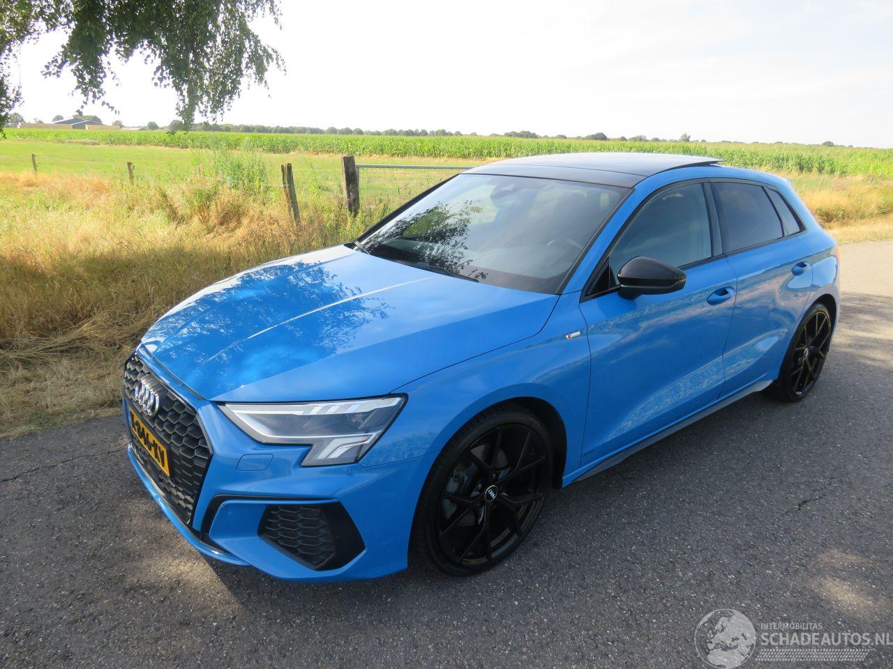 Audi A3 Sportback Aut  3.0 TFSi  3x S Editon Benzine/Electrich  Schuifkanteldak Sport [ 2021