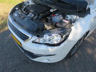 Peugeot 308 1.2 110pk Pure Tech Style 116.000km Navigatie Camera airco Clima   splinter nieuwe d riem picture 17
