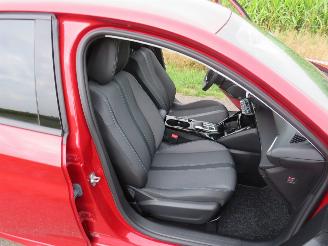 Peugeot 208 e 208 Ev GT 350 50kw Automaat   3.000km!!!!!! Nap Camera Navi Clima Stoelverwarmig picture 12