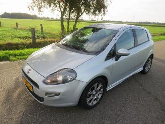 Fiat Punto Evo 0.9 Twin Air Lounge 140.000km nap Parkeerschade topstaat picture 20